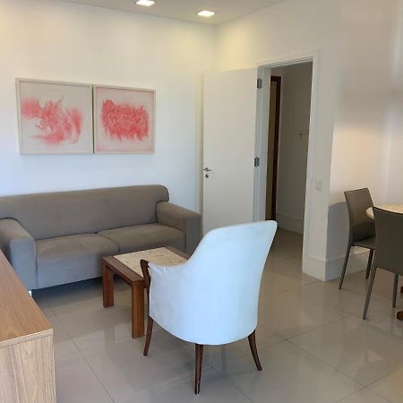 Flat Com 65 Metros; Sala; Duas Suites; Cozinha Recem-Reformado Rio de Janeiro Eksteriør billede