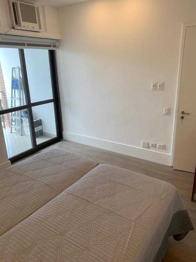 Flat Com 65 Metros; Sala; Duas Suites; Cozinha Recem-Reformado Rio de Janeiro Eksteriør billede