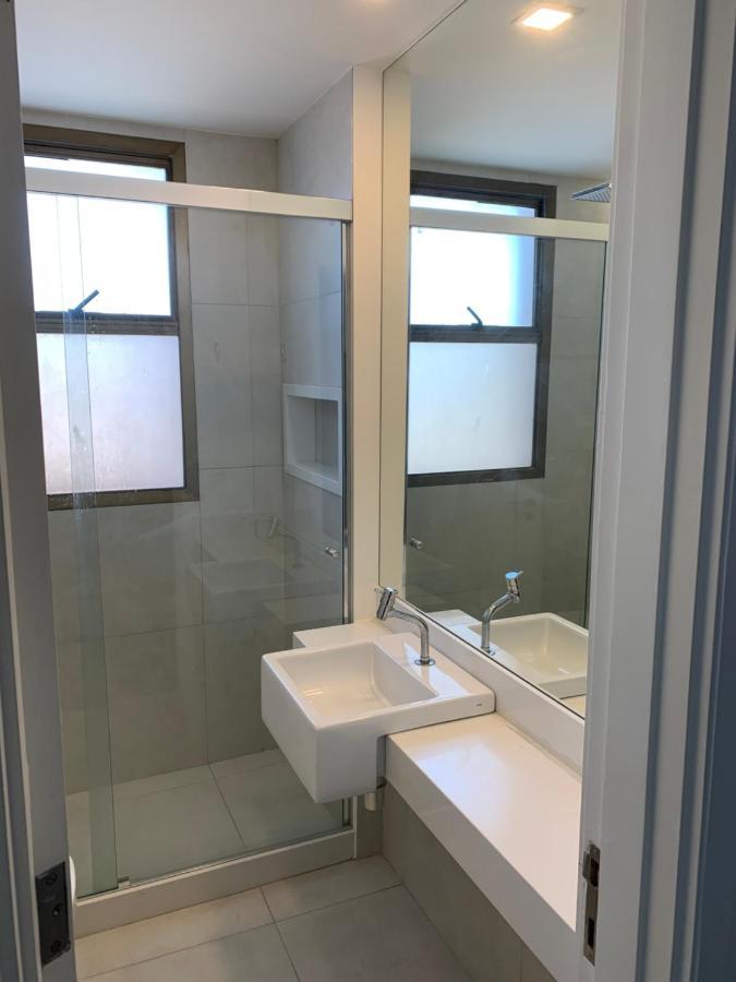 Flat Com 65 Metros; Sala; Duas Suites; Cozinha Recem-Reformado Rio de Janeiro Eksteriør billede